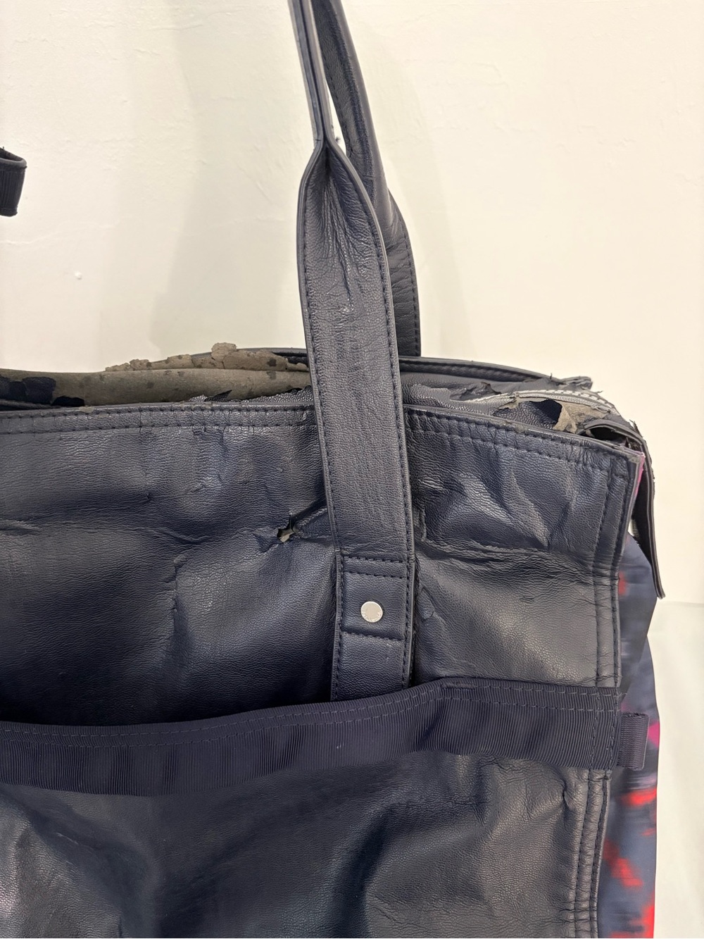 Lululemon Follow Your Bliss Bag Naval Blue / Simple Blooms Regal Plum /Black GUC - Picture 12 of 14